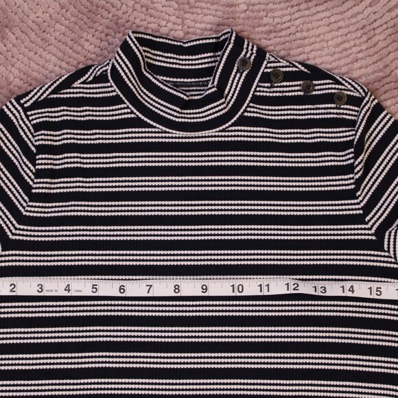 Free Assembly Women's Button Shoulder Mock Neck Ribbed Top, Dark Navy, Size Med - Picture 9 of 11